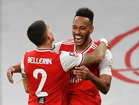 Tỏa sáng rực rỡ trước Man City, Aubameyang đi vào lịch sử Arsenal