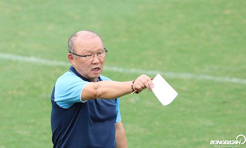 Sao TP.HCM FC gửi thông điệp đến HLV Park Hang Seo