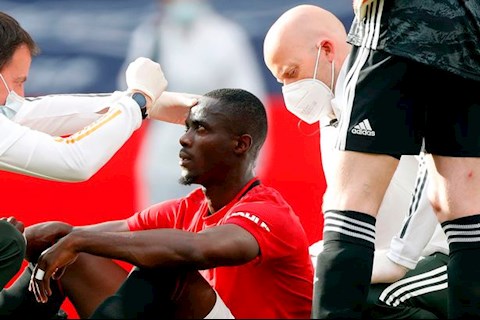 Chấn thương không nghiêm trọng, Bailly vẫn phải nghỉ hết mùa?