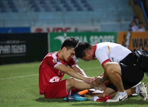 Viettel mất trụ cột vì chấn thương, HLV Park Hang-seo cũng lo ngay ngáy