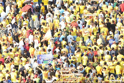 CLB Nam Định bị phạt 15 triệu đồng vì CĐV hình ảnh
