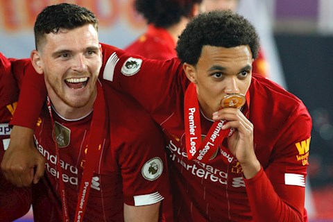 Alexander-Arnold đoạt giải Cầu thủ trẻ hay nhất Premier League hình ảnh