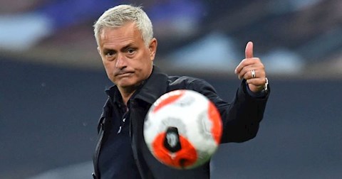 Jose Mourinho sắp có bản hợp đồng lớn đầu tiên?