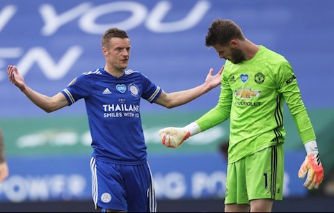De Gea noi rieng va hang thu MU noi chung khong it lan lam CDV MU phai giat minh trong hiep 1