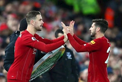 Huyền thoại Liverpool CHÍNH THỨC gia nhập CLB mới