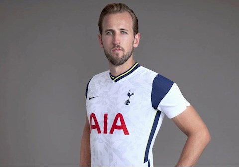 Tottenham ra mắt áo đấu mới, NHM kêu trời vì… hình ảnh
