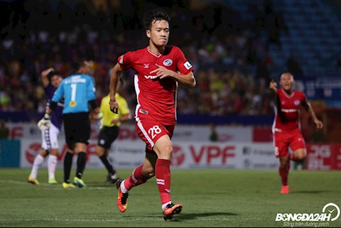 Ghi bàn 2 trận liên tiếp, Hoàng Đức tỏa sáng trong ngày HLV Park Hang-seo dự khán