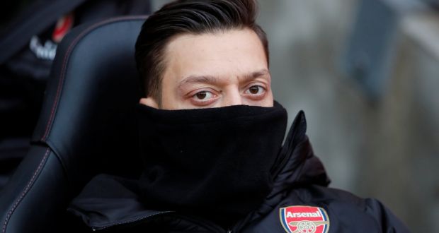 Để thoát khỏi ngõ cụt, Arsenal và Mesut Ozil cần phải làm gì hình ảnh