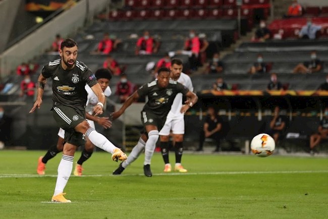 ‘Bay’ từ bán kết, Bruno Fernandes vẫn là số 1 Europa League