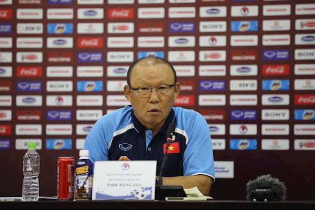 Park Hang Seo họp báo 18/8