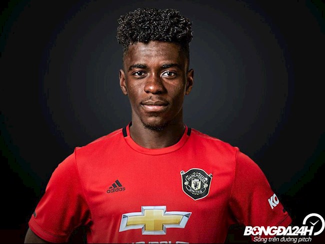 Tiểu sử cầu thủ Axel Tuanzebe