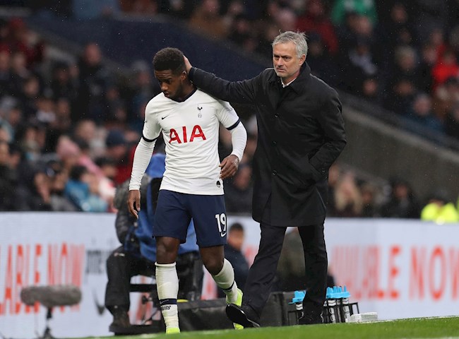 Jose Mourinho từ chối cho Barca mượn tài năng trẻ trị giá 25 triệu bảng