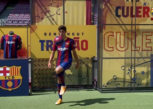Tân binh Barca so sánh giữa Ronaldo và Messi hình ảnh