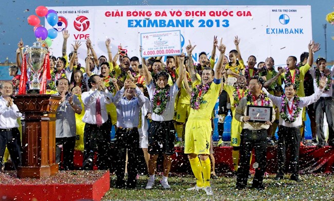 Ngày này năm xưa CLB Hà Nội vô địch V-League lần 2 hình ảnh