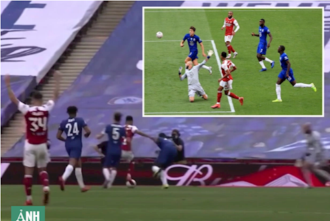 NHM Arsenal ngạc nhiên với khả năng tiên tri của Granit Xhaka