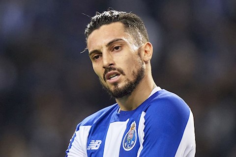 MU muốn đưa hậu vệ trái xuất sắc nhất Bồ Đào Nha về thay Luke Shaw