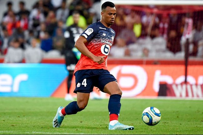 Arsenal dẫn đầu cuộc đua giành mục tiêu với MU