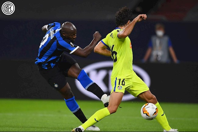 Chiêm ngưỡng bàn thắng thứ 30 của mùa giải đưa Lukaku đi vào lịch sử