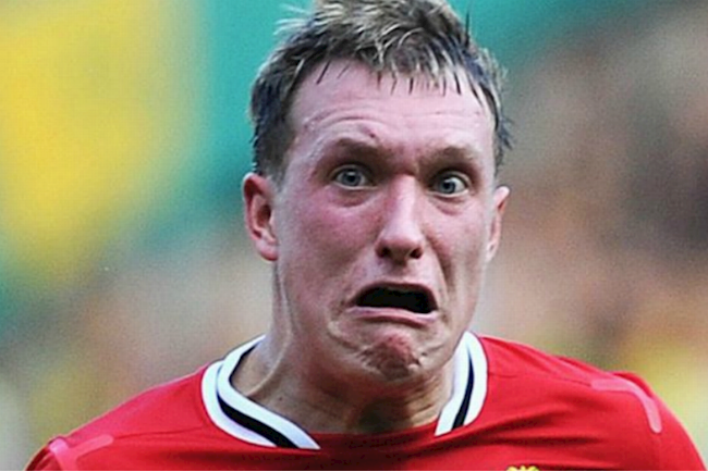 Twitter buông lời xúc phạm trung vệ Phil Jones