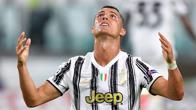Đội nào có 11 Ronaldo thì chỉ có thua