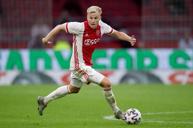 Đây, hình mẫu Solskjaer muốn Van de Beek hướng tới