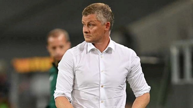 Huyền thoại khuyên MU tiếp tục kiên nhẫn với Solskjaer