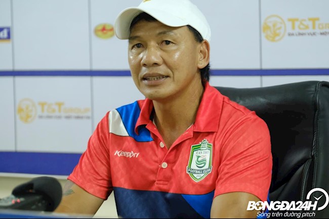 Thua Hà Nội, HLV Cần Thơ nhận xét bất ngờ về ‘ngoại hình’ Quang Hải