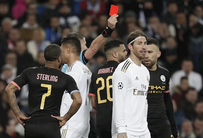 Sergio Ramos: Chúa tể của những chiếc thẻ đỏ