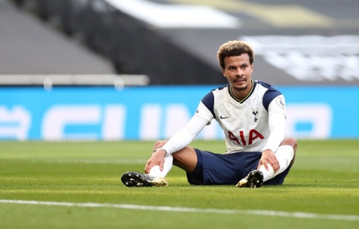 Vì sao tiền vệ Dele Alli bị rút ra từ sớm trước Everton hình ảnh