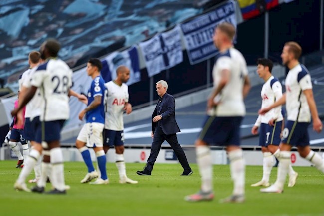 Thất bại của Tottenham và thực trạng cần Jose Mourinho giải quyết