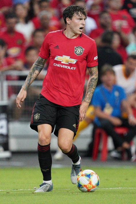 Victor Lindelof