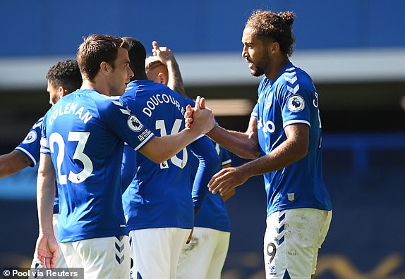 James Rodriguez tỏa sáng, Everton đè bẹp West Brom