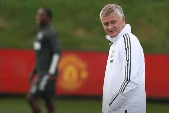 Solskjaer khẳng định sẽ thay nửa đội hình