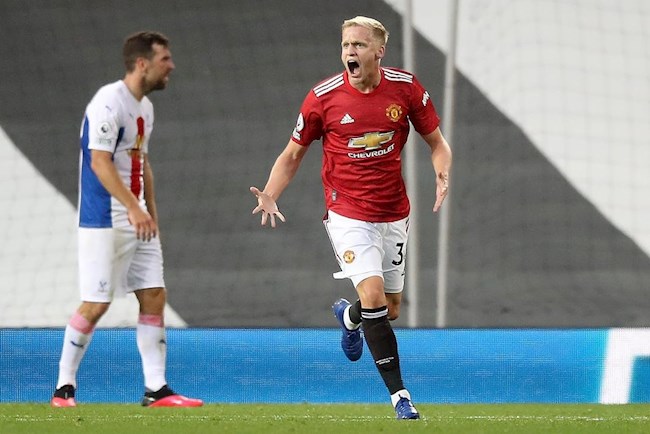 Van de Beek nói gì sau khởi đầu thất vọng với MU?
