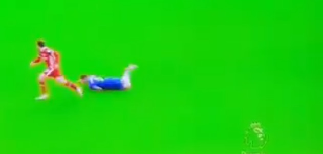 Andrew Robertson nhấn ga, Jorginho ngã sấp ngã ngửa