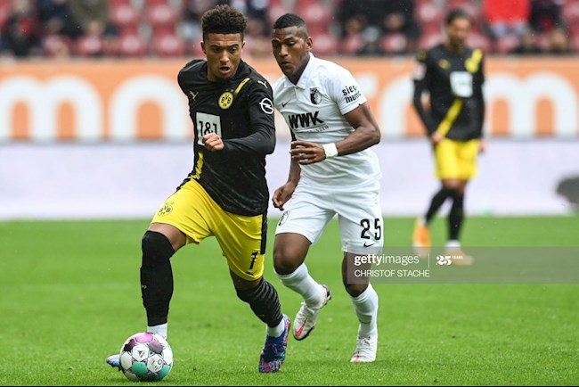 Augsburg yêu cầu Dortmund trả tự do cho Sancho