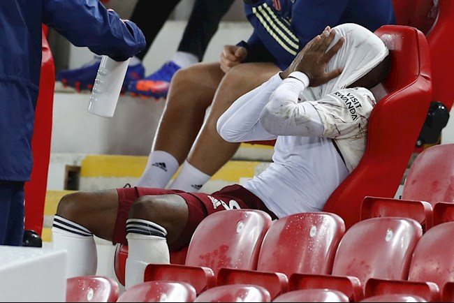 Xem lại 2 tình huống Lacazette khiến Arsenal đi đầu xuống đất