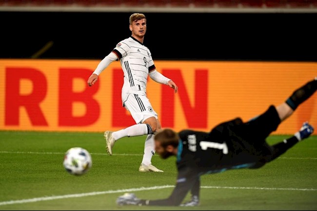 CĐV Chelsea phát cuồng khi Timo Werner tiếp tục ghi bàn