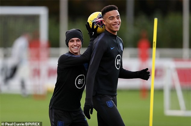 Cảnh sát điều tra vụ Greenwood và Foden dắt gái vào khách sạn