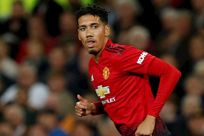 Tiết lộ bất ngờ về tương lai Chris Smalling