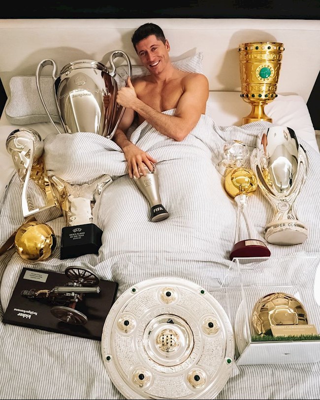Lewandowski lại khoe bộ sưu tập danh hiệu đồ sộ hình ảnh