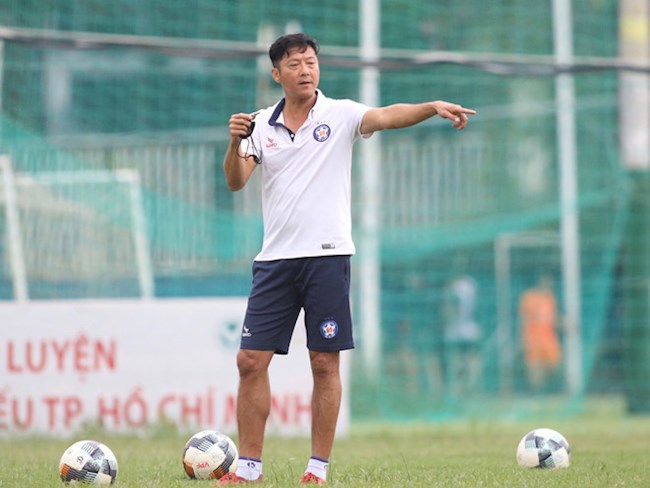 HLV Huỳnh Đức trải qua 2 cuộc phẫu thuật trước VLeague 2021 hình ảnh