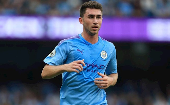 Guardiola chơi trò khích tướng với Aymeric Laporte hình ảnh