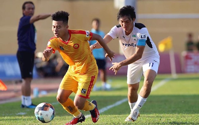 Cầu thủ tiếp theo rời HAGL dưới thời Kiatisuk hình ảnh