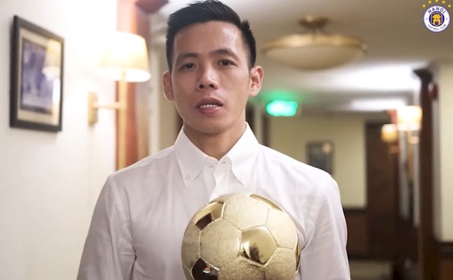 VIDEO: Văn Quyết muốn vươn tầm châu Á sau danh hiệu QBV Việt Nam