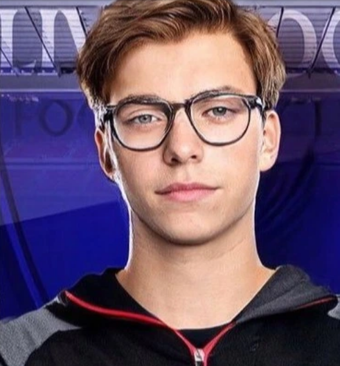 Các HLV Ngoại hạng Anh ở tuổi 14 Solskjaer ngây thơ, Mourinho như tài tử điện ảnh hình ảnh 2