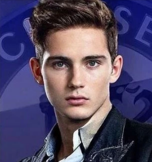 HLV ở Ngoại hạng Anh trông như thế nào ở tuổi 14 hình ảnh