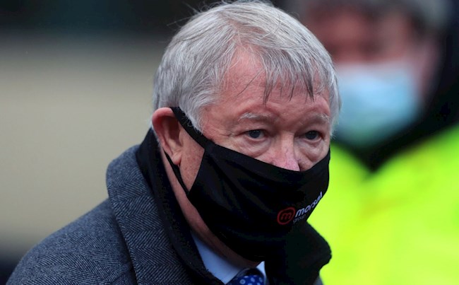 Tiết lộ lý do Sir Alex từ chối mua đội trưởng Liverpool