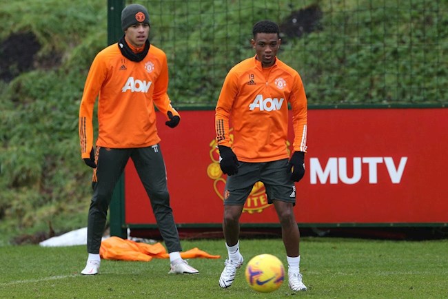 HLV đội trẻ khuyên MU kiên nhẫn với Amad Diallo