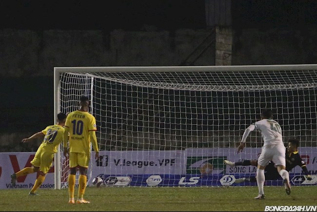 ẢNH Văn Đức cứu SLNA khỏi trận thua trên sân nhà trong ngày ra quân VLeague 2021 hình ảnh 2